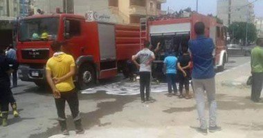 إصابة ضابط حماية مدنية وعامل أثناء إخماد حريق شب بمصنع بويات بالعاشر