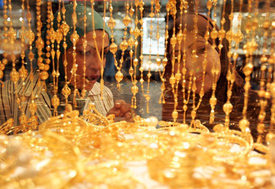 تراجع أسعار الذهب في نهاية تعاملات اليوم